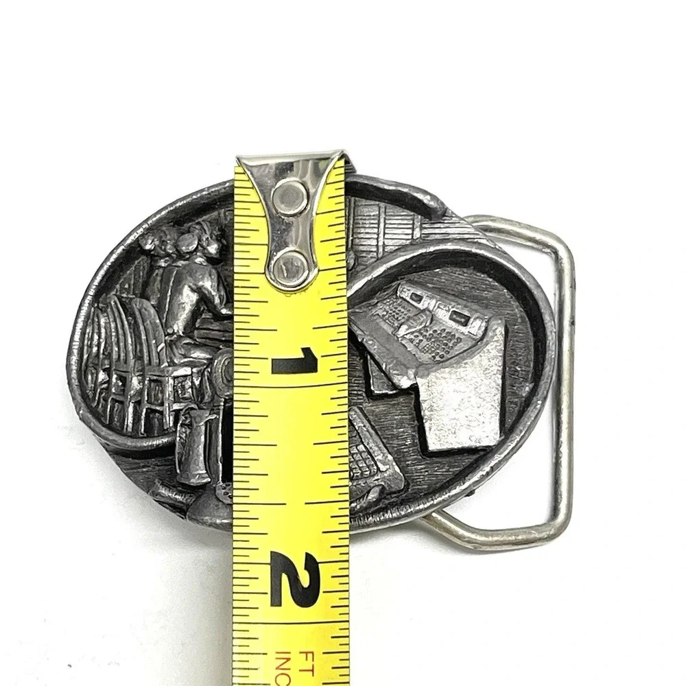 Siskiyou Buckle Co. carefully from